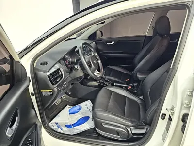 Kia Stonic 2018, 89755 км, за 7483.26 USD - фото 8