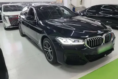 BMW 5 Series New Energy 2022, 63300 км, за 33633 USD
