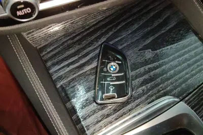 BMW 5 Series New Energy 2022, 63300 км, за 33633 USD - фото 23