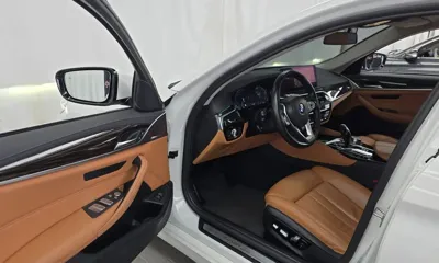 BMW 5-Series 2021, 67737 км, за 21467.62 USD - фото 10