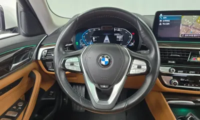 BMW 5-Series 2021, 67737 км, за 21467.62 USD - фото 12