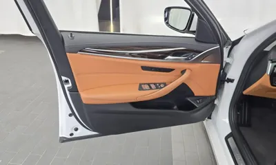 BMW 5-Series 2021, 67737 км, за 21467.62 USD - фото 24
