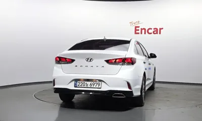 Hyundai Sonata 2018, 99072 км, за 7155.05 USD