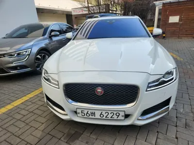 Jaguar XF · 2018 год