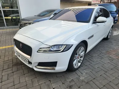 Jaguar XF 2018, 79939 км, за 9381.11 USD