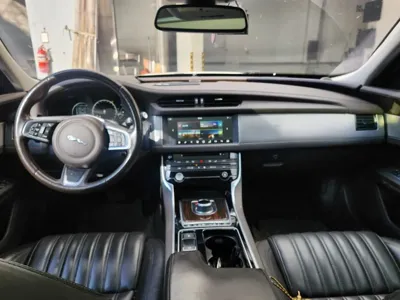 Jaguar XF 2018, 79939 км, за 9381.11 USD - фото 11