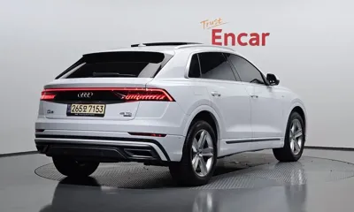 Audi Q8 2021, 149445 км, за 31528.3 USD