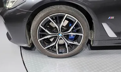 BMW 5-Series 2022, 52944 км, за 30543.87 USD