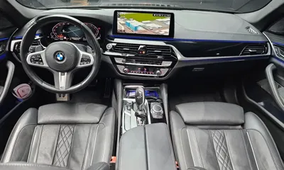 BMW 5-Series 2022, 52944 км, за 30543.87 USD - фото 7