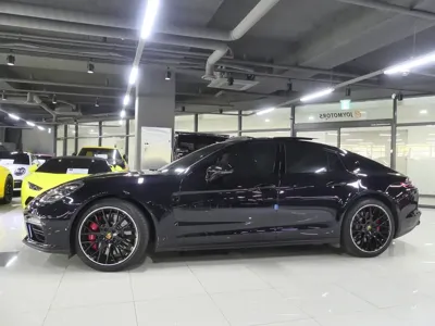 Porsche Panamera 2019, 18000 км, за 95244.31 USD