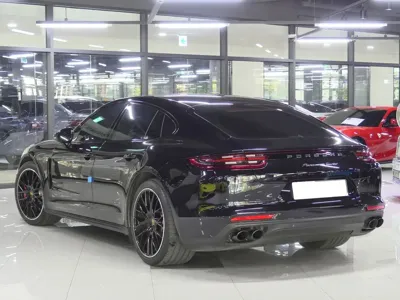 Porsche Panamera 2019, 18000 км, за 95244.31 USD