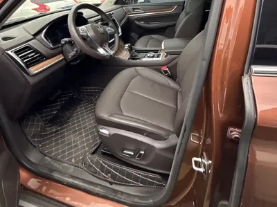 Roewe RX8 2018, 58000 км, за 6585.4 USD - фото 8