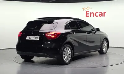 Mercedes-Benz A-Class 2017, 98076 км, за 4102.36 USD