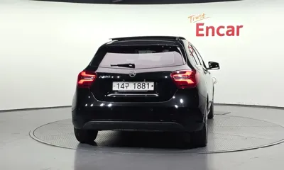 Mercedes-Benz A-Class 2017, 98076 км, за 4102.36 USD