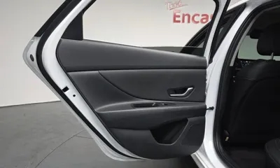 Hyundai Avante 2024, 61199 км, за 11661.24 USD - фото 25