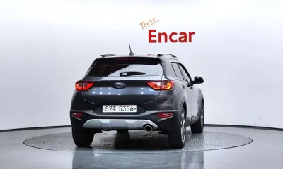 Kia Stonic 2018, 124066 км, за 5645.27 USD