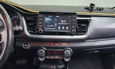 Kia Stonic 2018, 124066 км, за 5645.27 USD - фото 12