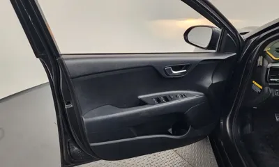 Kia Stonic 2018, 124066 км, за 5645.27 USD - фото 24