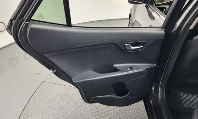 Kia Stonic 2018, 124066 км, за 5645.27 USD - фото 25