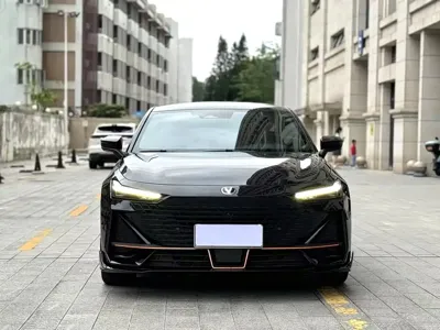 Changan UNI-V 2023, 19000 км, за 9096.9 USD