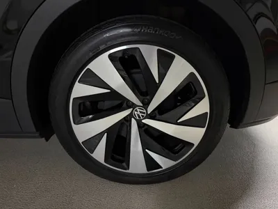 Volkswagen ID.4 2023, 30200 км, за 22144.38 USD - фото 6