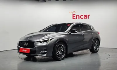 Infiniti Q30 · 2017 год