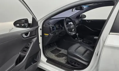 Hyundai Ioniq 2016, 134336 км, за 7618.67 USD - фото 10