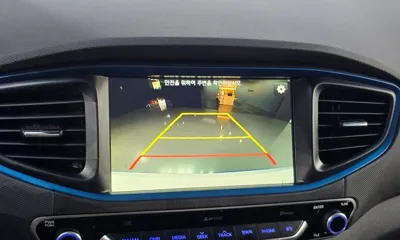 Hyundai Ioniq 2016, 134336 км, за 7618.67 USD - фото 18
