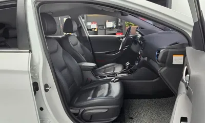 Hyundai Ioniq 2016, 134336 км, за 7618.67 USD - фото 27