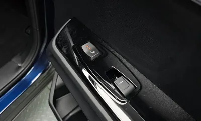KG_Mobility_Ssangyong Torres 2026, 3384 км, за 16953.63 USD - фото 19