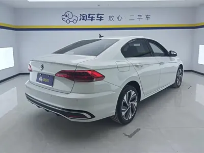 Volkswagen Bora 2022, 40800 км, за 9564.26 USD