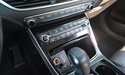 Hyundai Grandeur 2019, 41107 км, за 12703.59 USD - фото 17