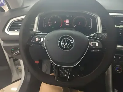 Volkswagen T-Roc 2022, 17800 км, за 16423.33 USD - фото 11