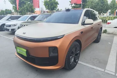 Li Auto L6 · 2024 год