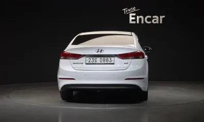 Hyundai Avante 2016, 102987 км, за 4561.08 USD
