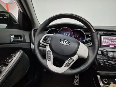 Kia K5 2011, 163456 км, за 2475.57 USD - фото 14