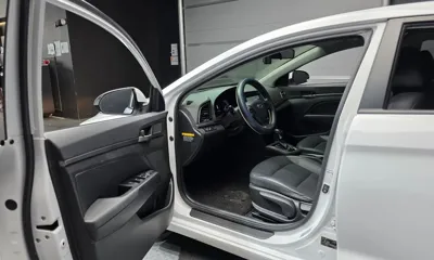 Hyundai Avante 2017, 164327 км, за 4096.46 USD - фото 11