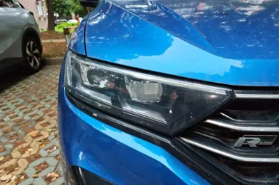 Volkswagen T-Roc 2019, 58400 км, за 10091 USD - фото 7