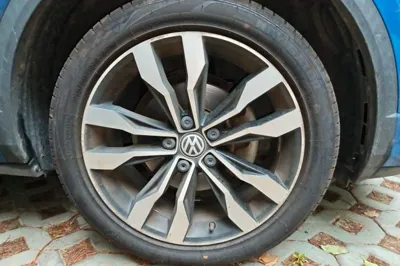 Volkswagen T-Roc 2019, 58400 км, за 10091 USD - фото 8