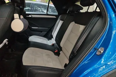 Volkswagen T-Roc 2019, 58400 км, за 10091 USD - фото 20