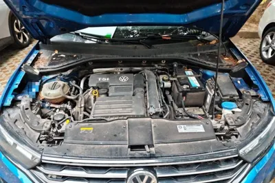 Volkswagen T-Roc 2019, 58400 км, за 10091 USD - фото 21