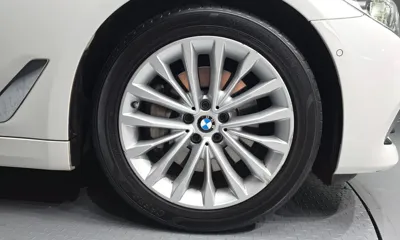 BMW 5-Series 2020, 79173 км, за 18905.08 USD