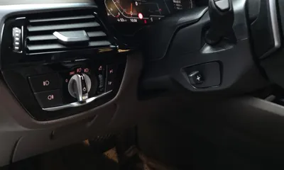 BMW 5-Series 2020, 79173 км, за 18905.08 USD - фото 28