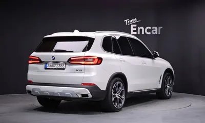 BMW X5 2022, 52220 км, за 37378.91 USD - фото 2