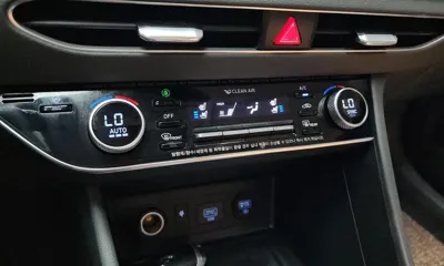 Hyundai Sonata 2020, 52770 км, за 13450.18 USD - фото 33