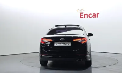Kia K5 2011, 133520 км, за 2824.49 USD
