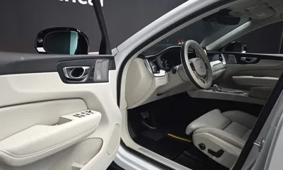 Volvo XC60 2026, 9464 км, за 38939.88 USD - фото 10