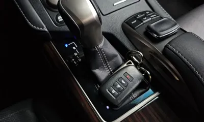 Lexus ES 2017, 135113 км, за 15819.88 USD - фото 9