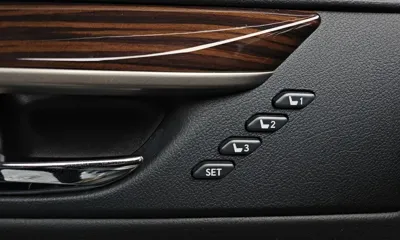 Lexus ES 2017, 135113 км, за 15819.88 USD - фото 18