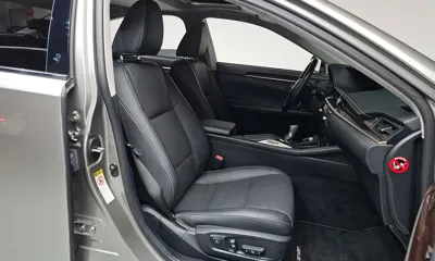 Lexus ES 2017, 135113 км, за 15819.88 USD - фото 26